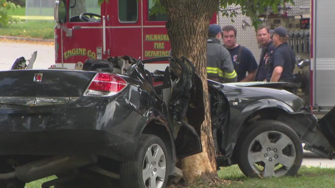 Milwaukee fatal crash 'sounded like a bomb'